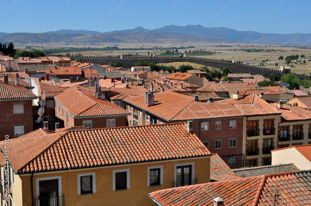 Vistas de la ciudad de Avila desde sus murallas, España