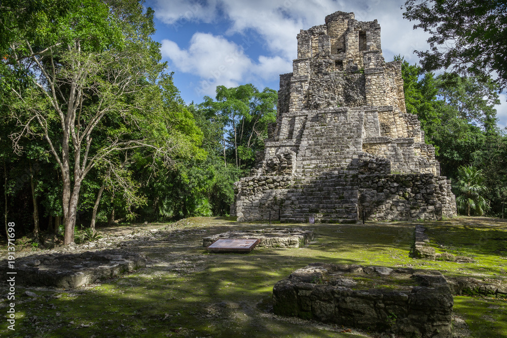Ancient Maya temple complex in Muil Chunyaxche, Mexico Stock Photo ...