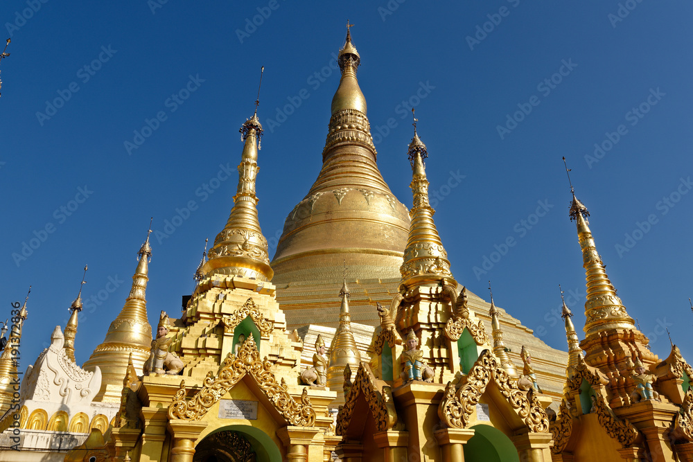 Naklejka premium Shwedagon Pagode