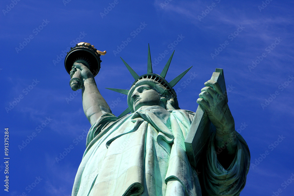 Obraz premium The Statue of Liberty on Liberty Island in New York Harbor in New York City, United States
