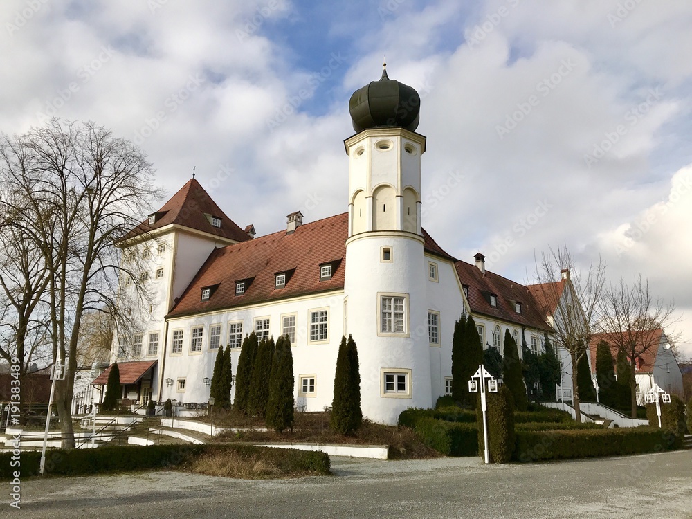 Naklejka premium Schlosshotel in Neufahrn (Niederbayern, Bayern)