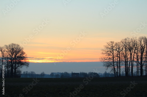 Farbenspiel   pr  chtige Farben beim Sonnenaufgang