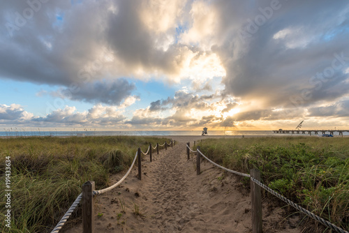 Beach walkway and entrance © DesiDrew Photography