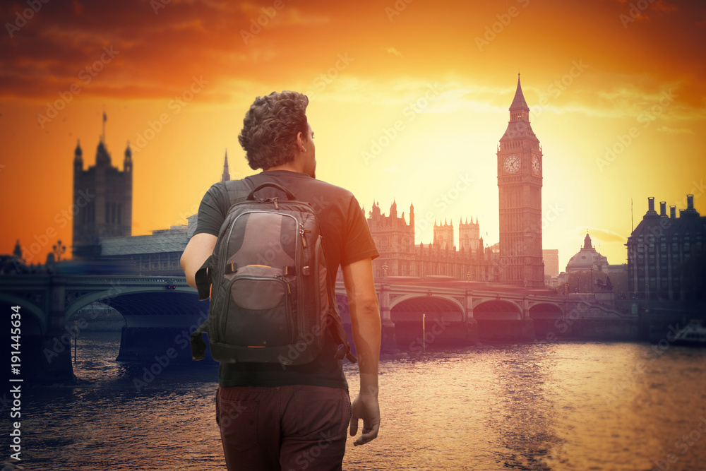 Obraz premium A traveler with a backpack. Big Ben