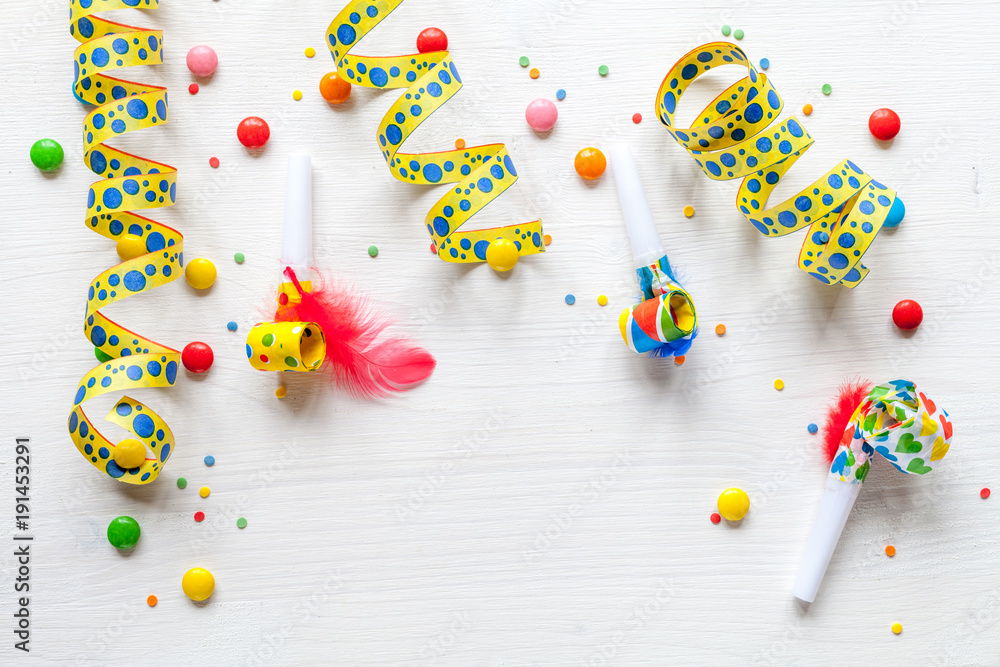 White background with confetti