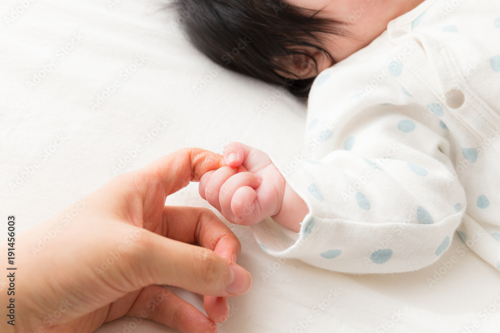 赤ちゃん 手 Stock 写真 Adobe Stock 赤ちゃん 手 Stock 写真 Adobe Stock