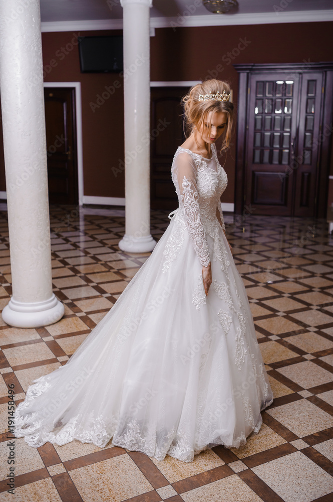 Fototapeta premium Charming bride wedding