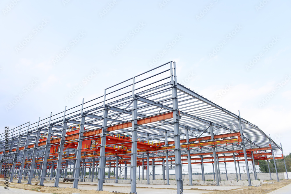 Fototapeta premium Steel structure workshop is under construction