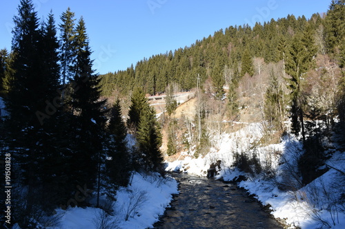 Lesachtal, Kärnten, Klebas, Obergail, Straße, Landstraße, Brücke, Holzbrücke, Schnee, Eis,  Tradition, Brauchtum, Stadel, Hütte, Tal, Berg, Karnische Alpen, Gailtaler Alpen photo