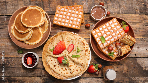 Cuadro en lienzo pancake, waffle and crepe