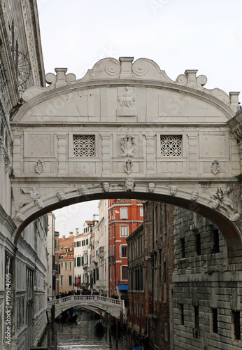 Bridge of sighs is an historical building called PONTE DEI SOSPIRI in Italian language