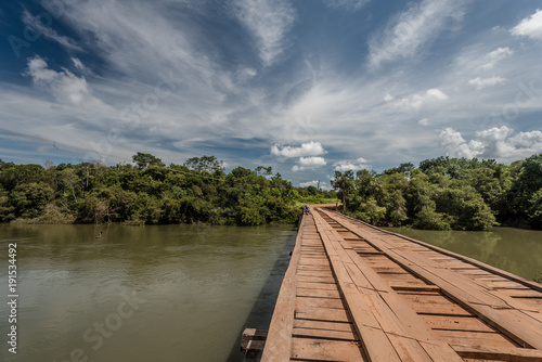 Photography Ponte de madeira sobre rio no Mato Grosso