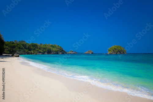 Fototapeta Naklejka Na Ścianę i Meble -  Beautiful Bulabog Beach on Boracay.  Philippines.