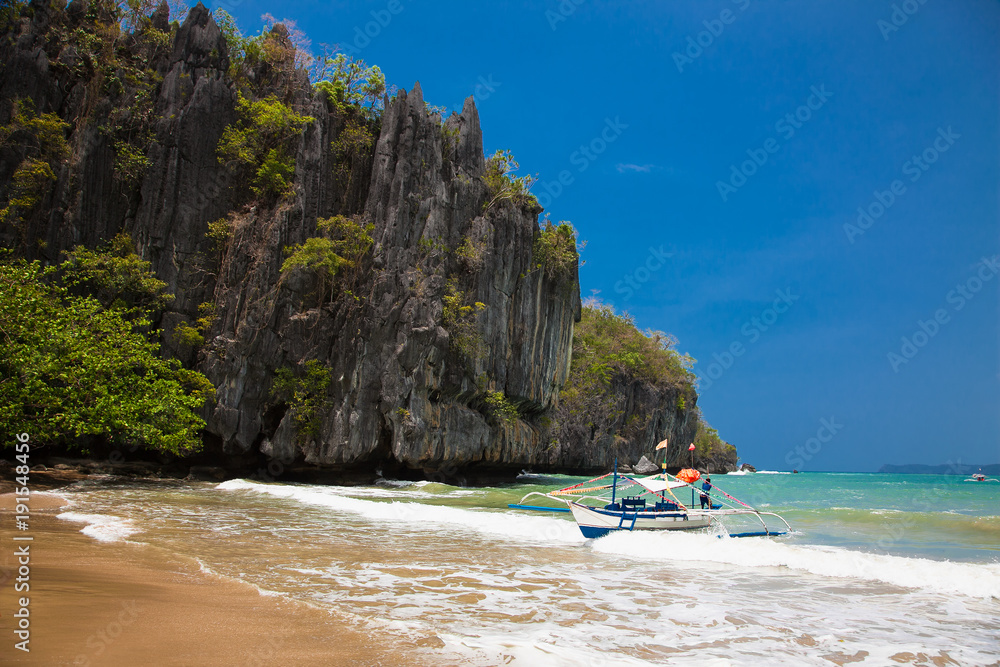 Obraz premium Sabang Longtail boats line. Palawan, Philippines.