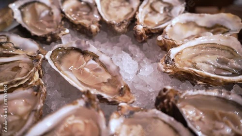 Fish and Seafood on Ice, Dolly of Oysters