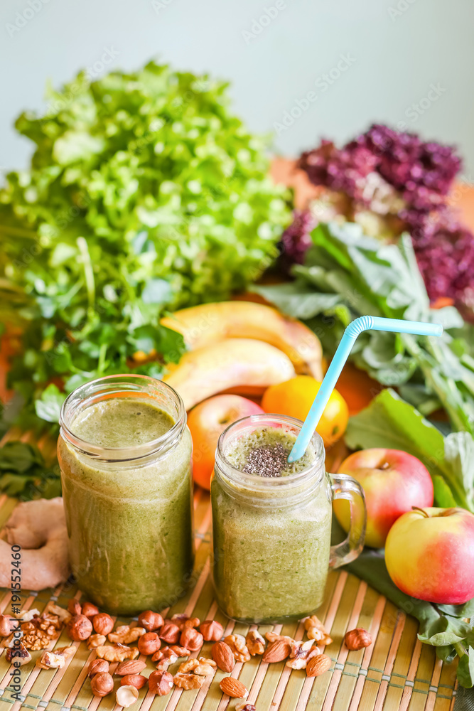 Fruit and vegetable green smoothie Fruit and vegetable green smoothie