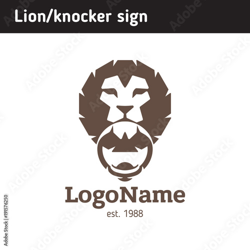 Logo knocker in the form of a lion's head