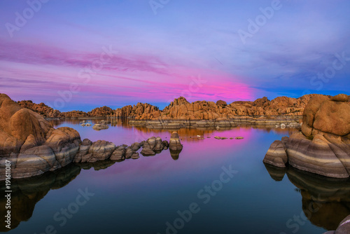 Fotografía Sunset above Watson Lake in Prescott, Arizona