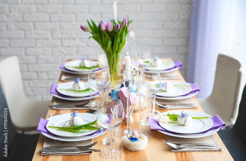 Beautiful Easter table sett...