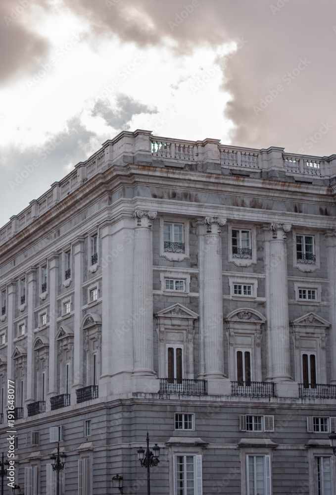 Fototapeta premium Madrid's royal palace