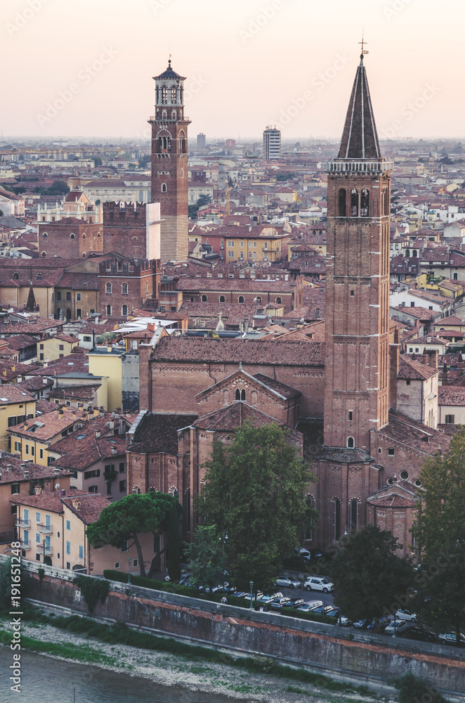 Obraz premium Beautiful sunset aerial view of Verona, Veneto region, Italy.