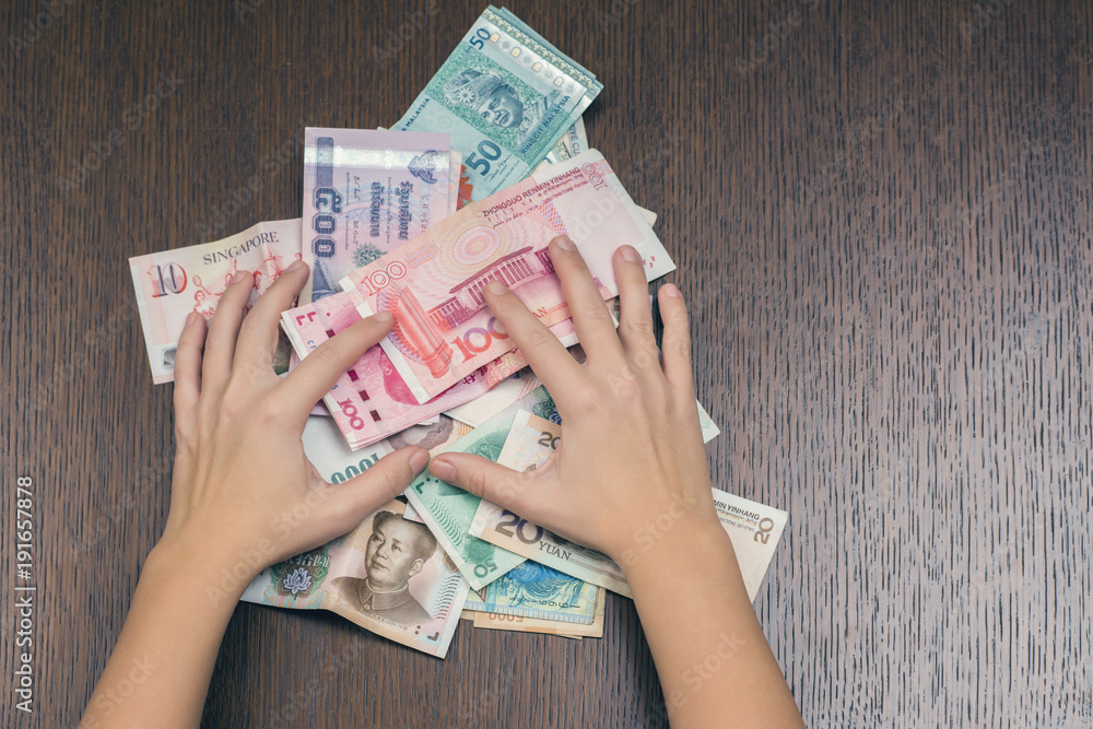 Singapore money to malaysia