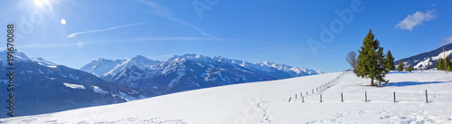 Winterpanorama im Salzburger Land in den Kitzbühler Alpen (Mooralm)  photo