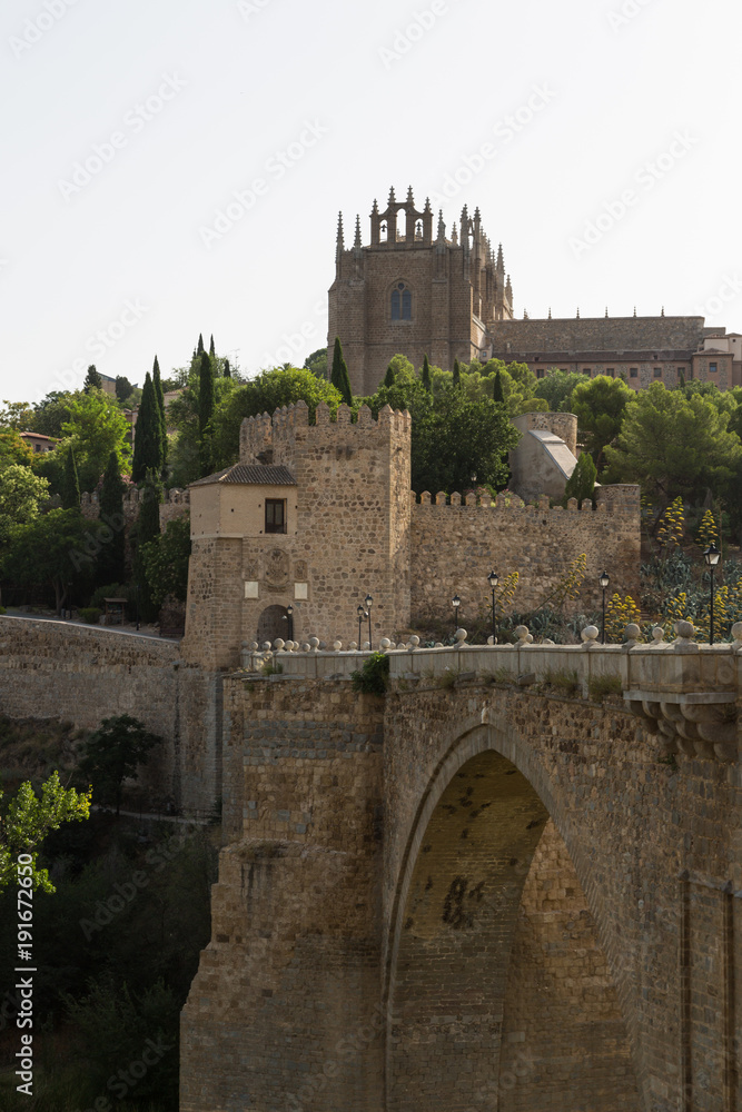 Obraz premium A view of beautiful medieval Toledo, Spain