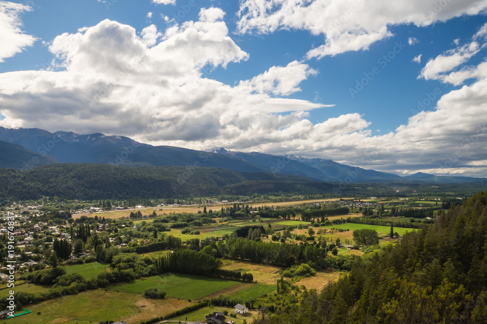Fototapeta premium The green valley of El Bolson in argentinian Patagonia. The Andes and the forest