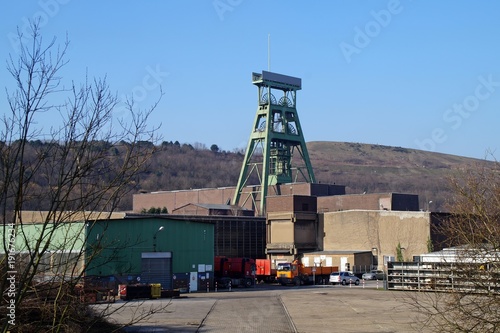 Förderturm der Schachtanlage in Bottrop. Das Bergwerk soll Ende 2018 geschlossen werden photo