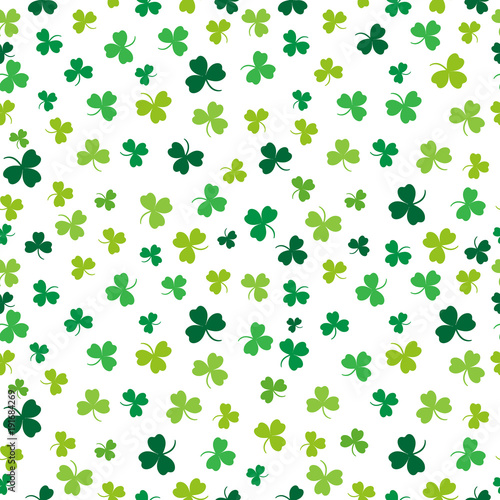 Saint Patricks Day. Seamless pattern. Green clover. Vector