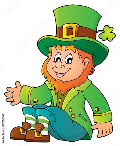 Sitting leprechaun theme image 1