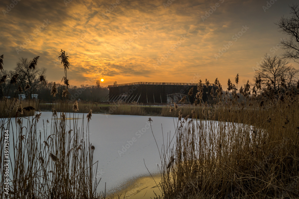Fototapeta premium Tężnie solankowe w uzdrowisku Inowrocław, Polska 
