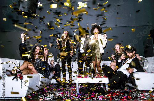 Wallpaper Mural Friends having party in a nightclub Torontodigital.ca