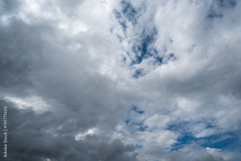 Obraz premium dark storm clouds with background,Dark clouds before a thunder-storm.