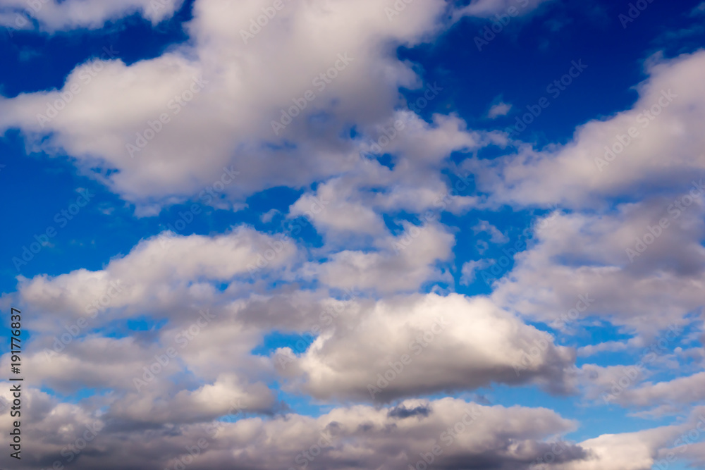 Obraz premium sky with clouds and sun. A textured background.Copy paste place