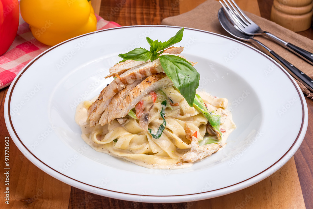 Fettuccine with chicken Fettuccine with chicken