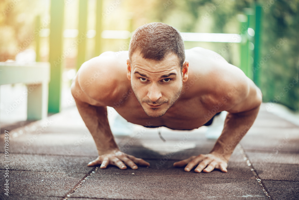 Obraz premium Push-up In Nature