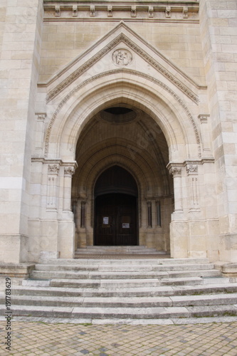 Entr  e de la Basilique Saint Michel    Bordeaux