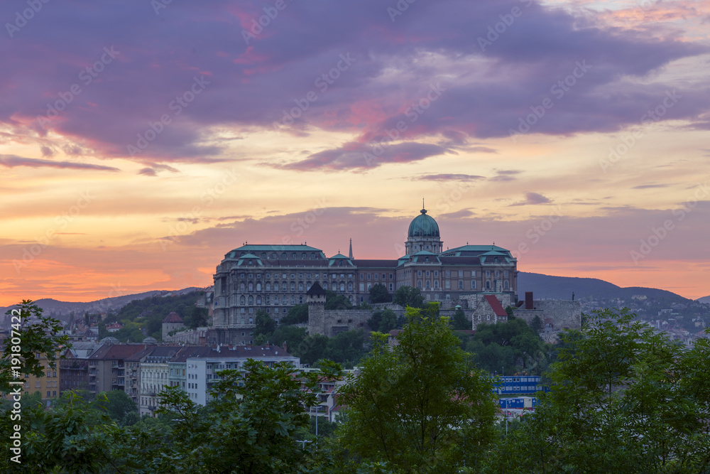 Obraz premium Budapest Castle at Sunset, Hungary