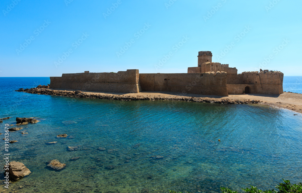 Aragonese castle of Le Castella, Calabria, Italy Aragonese castle of Le Castella, Calabria, Italy