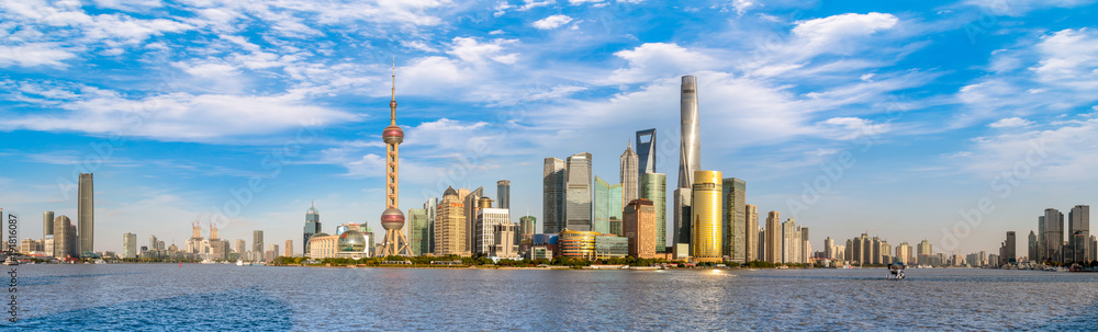 Obraz premium Urban architectural landscape in the Bund, Shanghai