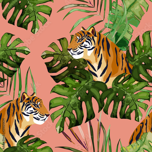 Summer seamless pattern. Tropical print with tiger and palm leaves. Vector illustration
