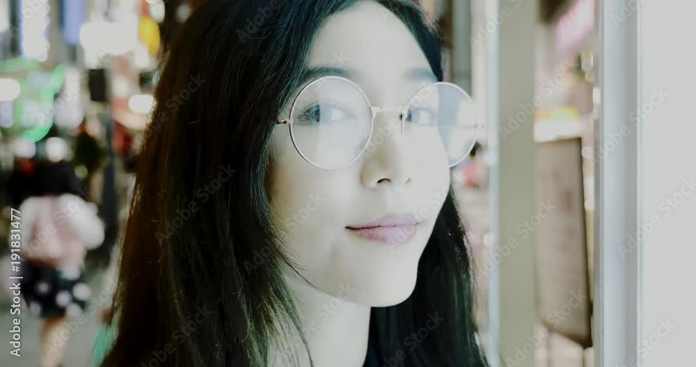 Japanese teen girl in tokyo, lifestyle and portraits vídeo de Stock | Adobe Stock