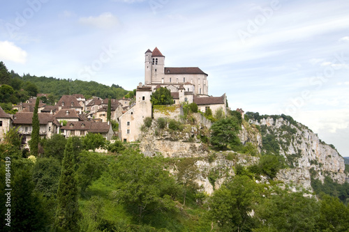 Europe, France, Midi Pyrenees, the historic clifftop village tourist attraction of St Cirq Lapopie in The Lot