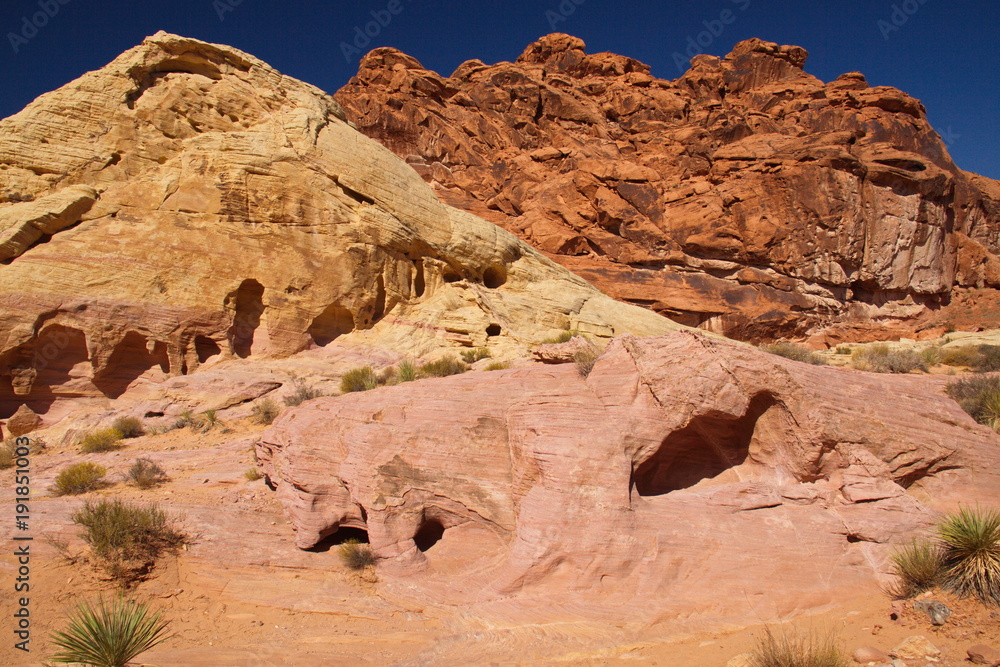 Fototapeta premium Rock formation at White Dome Loop in Valley of Fire State Park in Nevada in the USA 