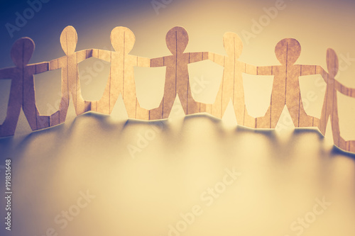 Εκτύπωση καμβά Human Chain Doll
