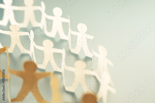 Papier peint Human Chain Doll