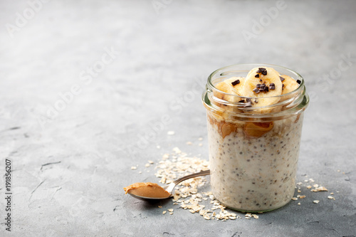 Tableau sur toile breakfast with  overnight oatmeal