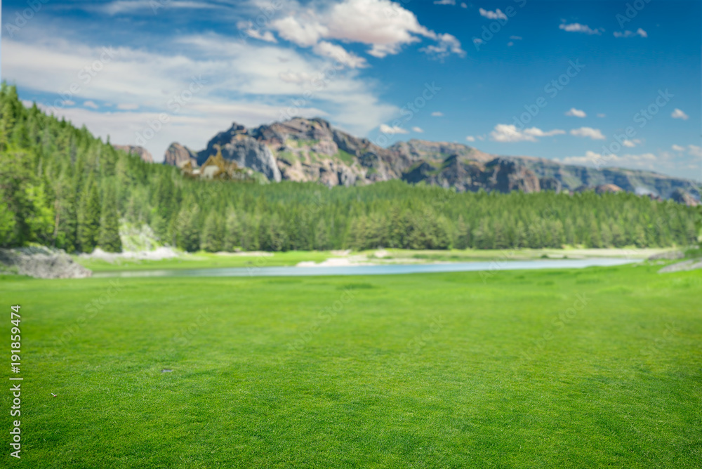 Obraz premium Amazing nature, green meadow,lake and mountains